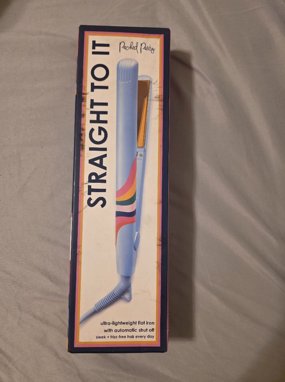 Packed Party "Straight to It" ultra-lightweight flat iron